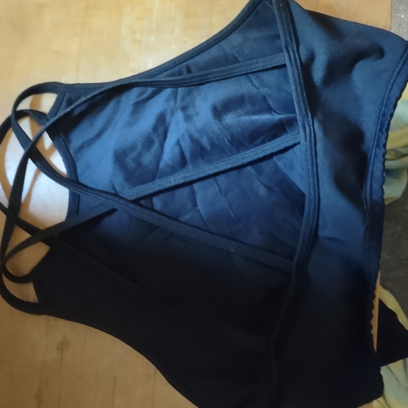 Body fit active wear nwot halter sportsbra - Picture 7 of 8